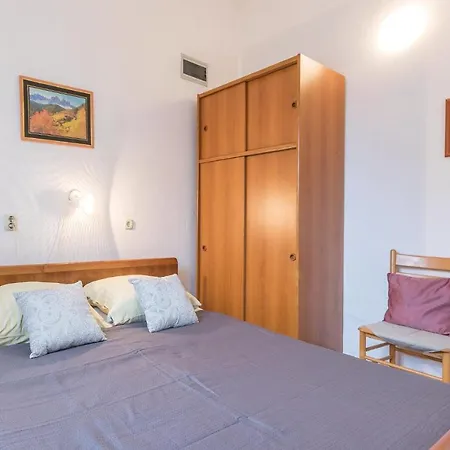 One-bedroom In アパート メドゥリン